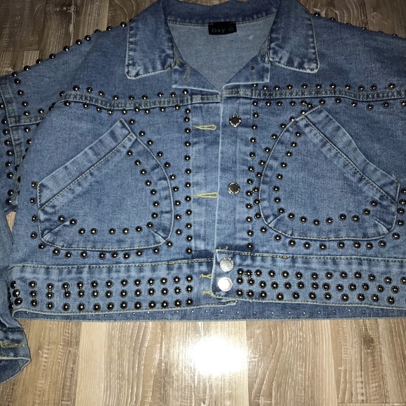 Women studded denim jacket - Picture 2 of 3